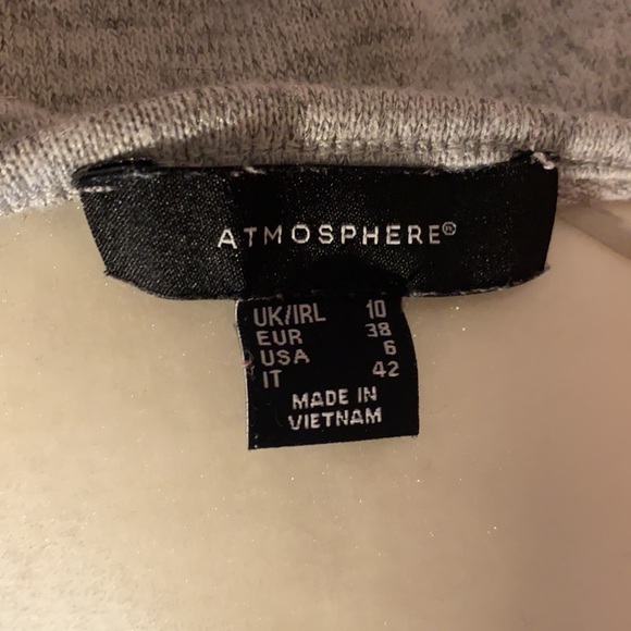 Heather grey sweater with lace hem - Picture 4 of 4